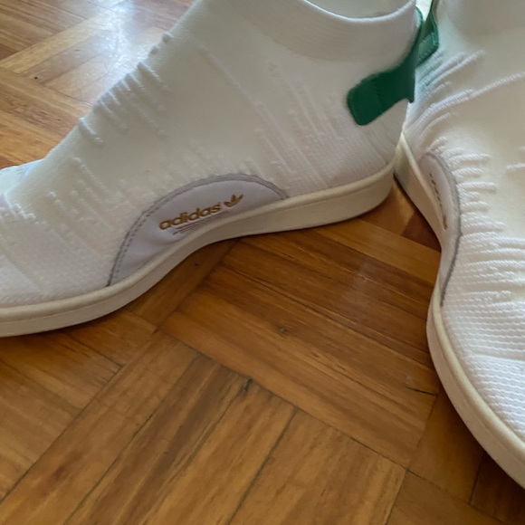 Adidas white sock shoes - Picture 2 of 3
